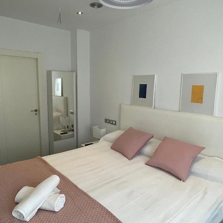 Moderno Apartamento Con Plaza De Garaje En Pleno Centro De Almería Eksteriør billede
