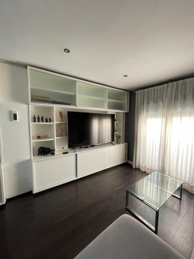 Moderno Apartamento Con Plaza De Garaje En Pleno Centro De Almería Eksteriør billede