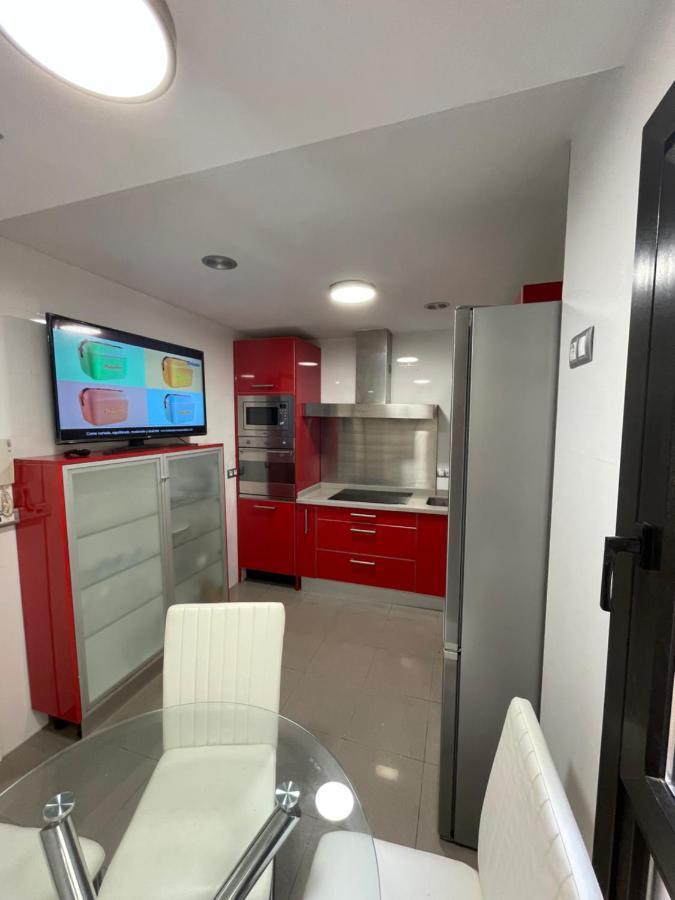 Moderno Apartamento Con Plaza De Garaje En Pleno Centro De Almería Eksteriør billede