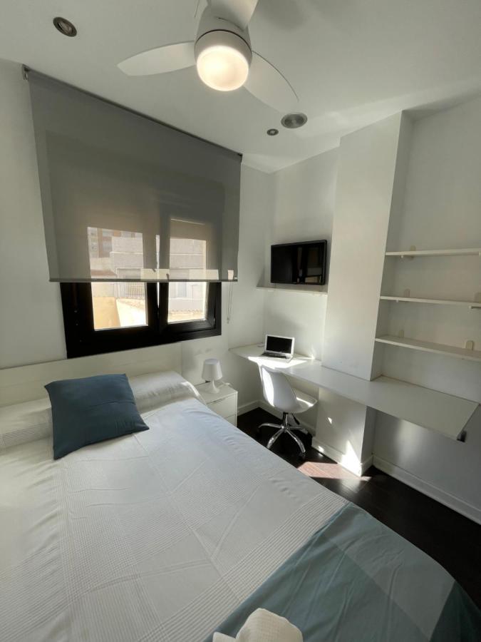 Moderno Apartamento Con Plaza De Garaje En Pleno Centro De Almería Eksteriør billede