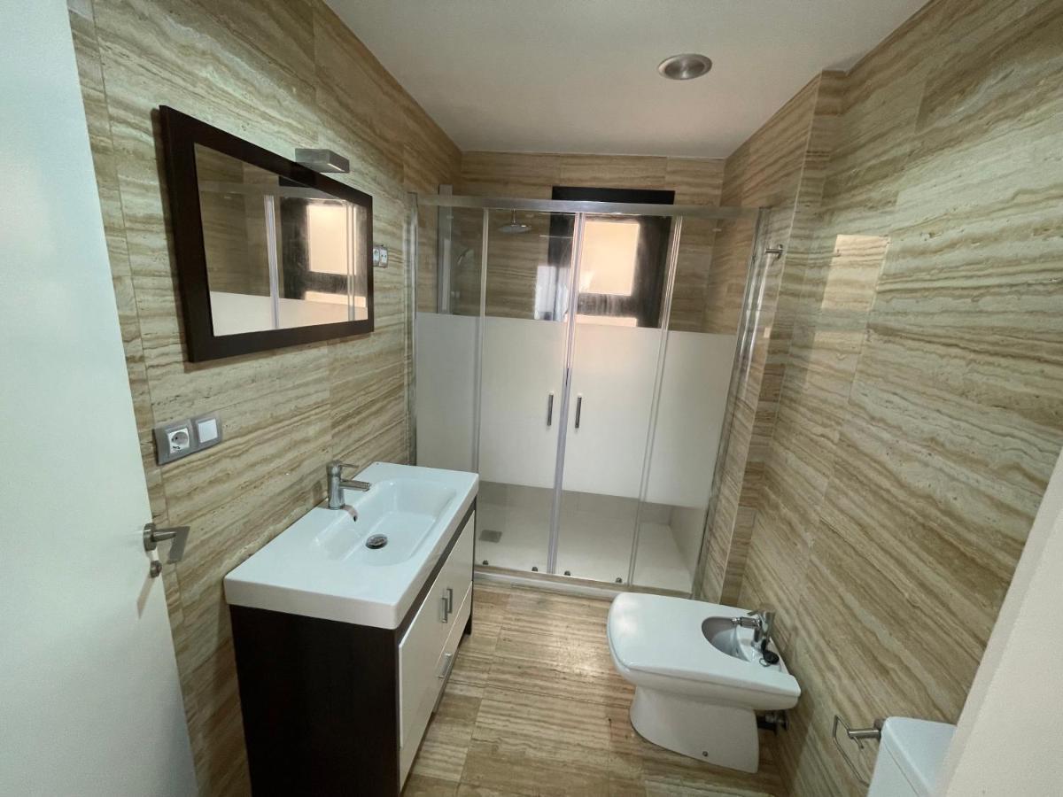 Moderno Apartamento Con Plaza De Garaje En Pleno Centro De Almería Eksteriør billede