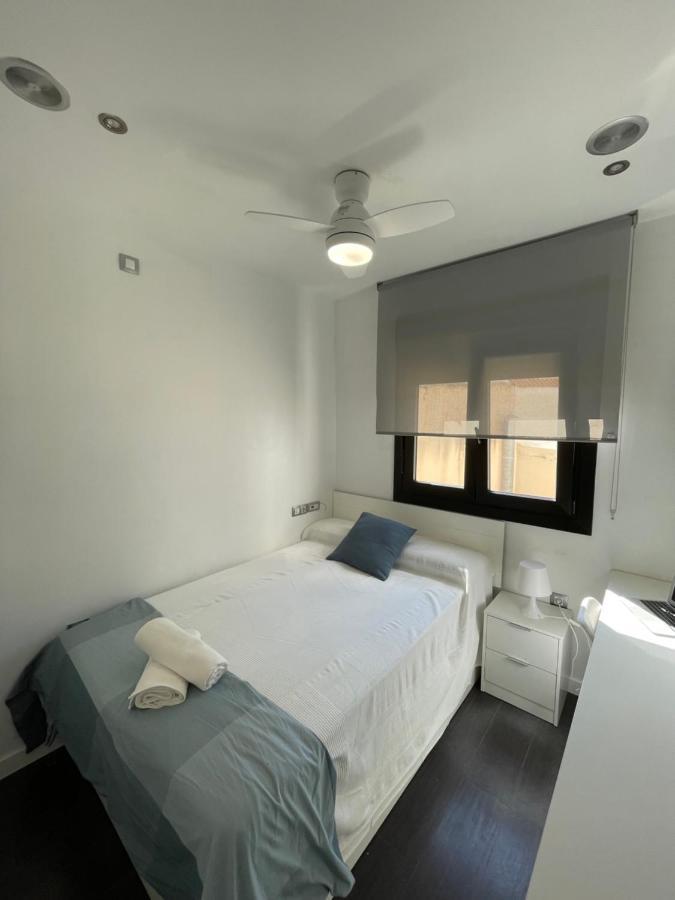 Moderno Apartamento Con Plaza De Garaje En Pleno Centro De Almería Eksteriør billede