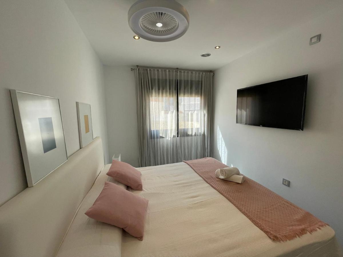 Moderno Apartamento Con Plaza De Garaje En Pleno Centro De Almería Eksteriør billede