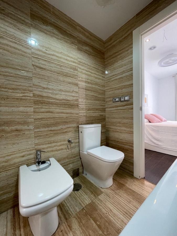 Moderno Apartamento Con Plaza De Garaje En Pleno Centro De Almería Eksteriør billede