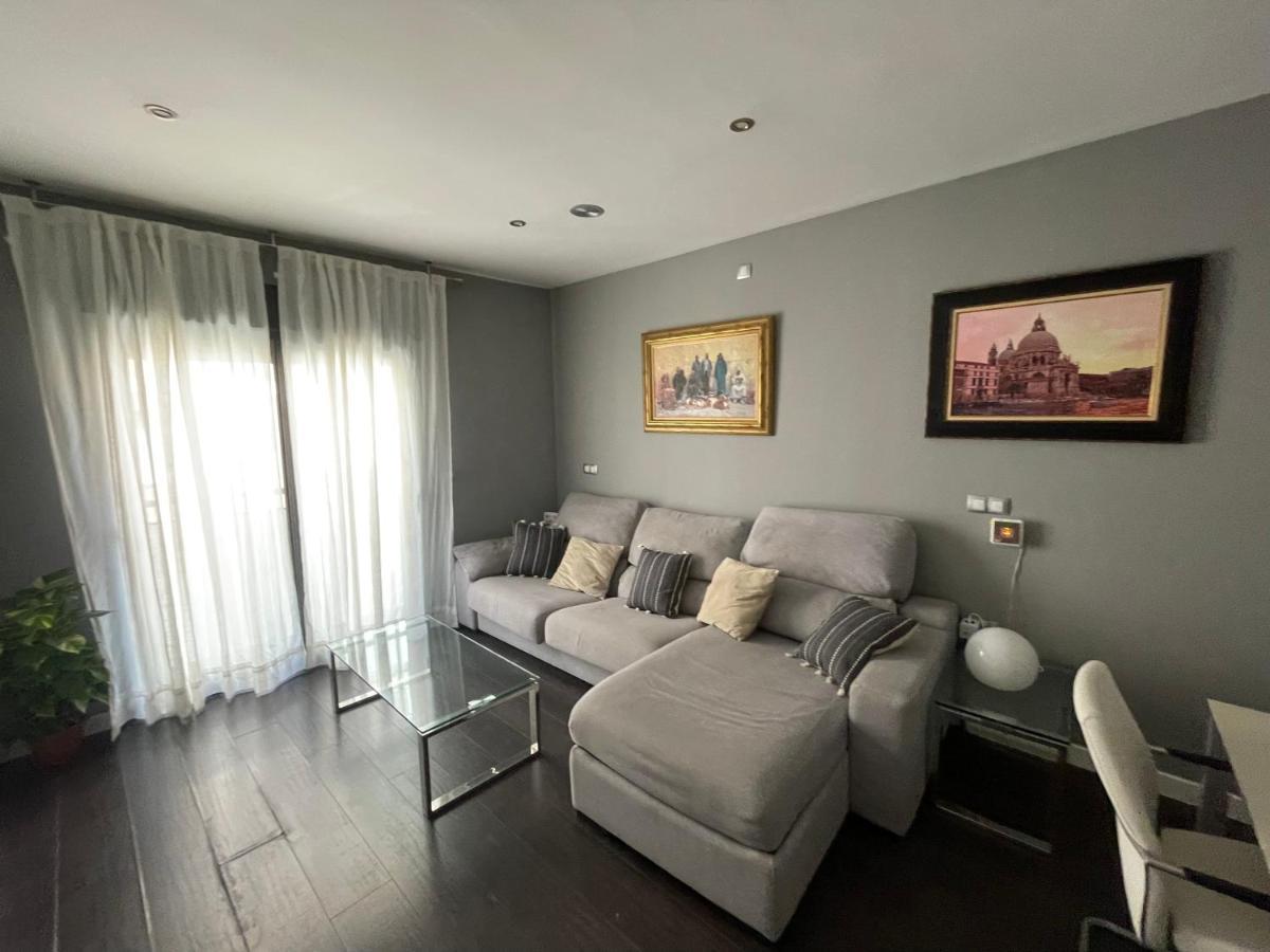 Moderno Apartamento Con Plaza De Garaje En Pleno Centro De Almería Eksteriør billede